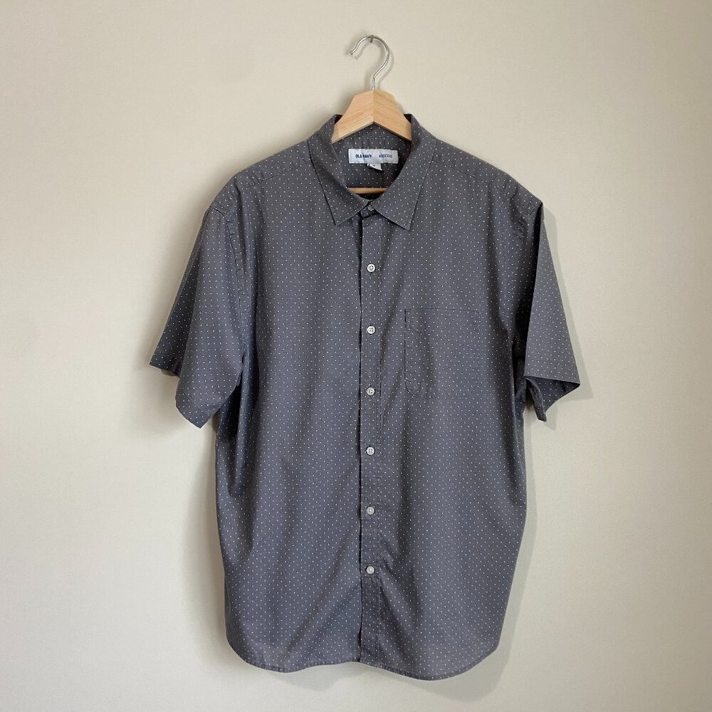 Old Navy Men's (XL) Short Sleeve Button Down Shirt Grey With White Dots